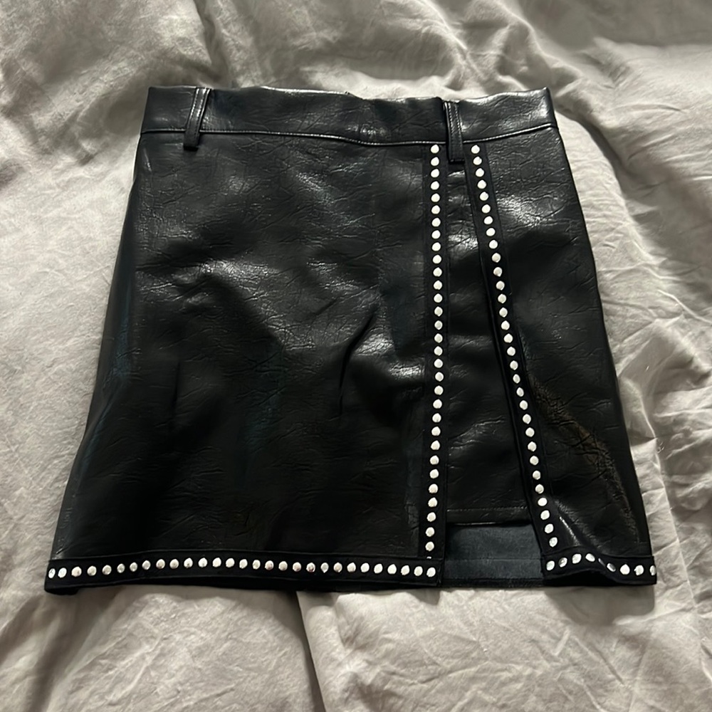 Faux leather mini skirt